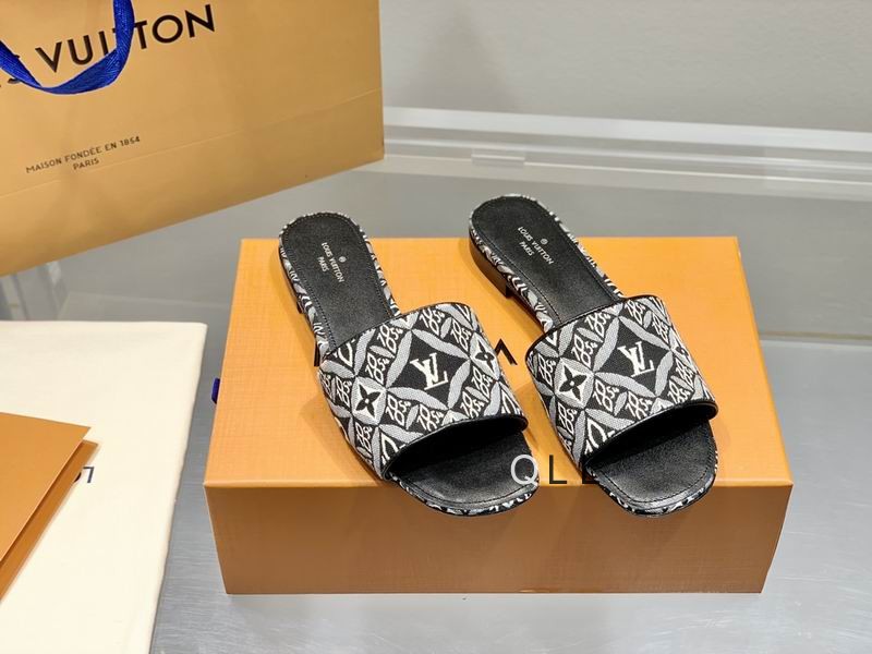 LV Women's Slippers 237